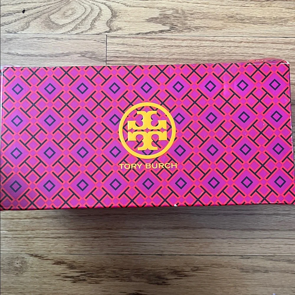 Tory Burch Leather Loafers NIB Size 7 - Picture 5 of 5
